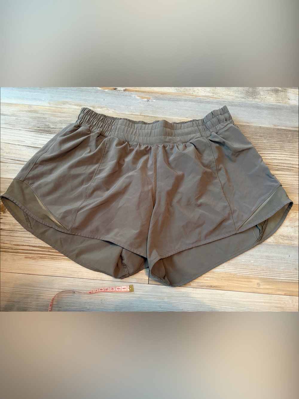lululemon athletica women's athletic shorts in olive, high rise 4”